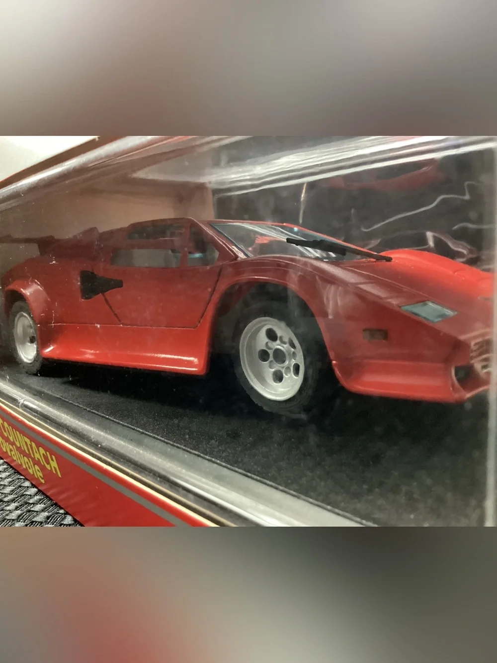 1:24 Red Lamborghini Countach Majorette, France 5000 collectible Car